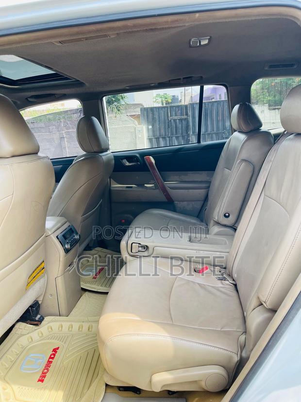 Toyota Highlander Limited 2010 White photo 5