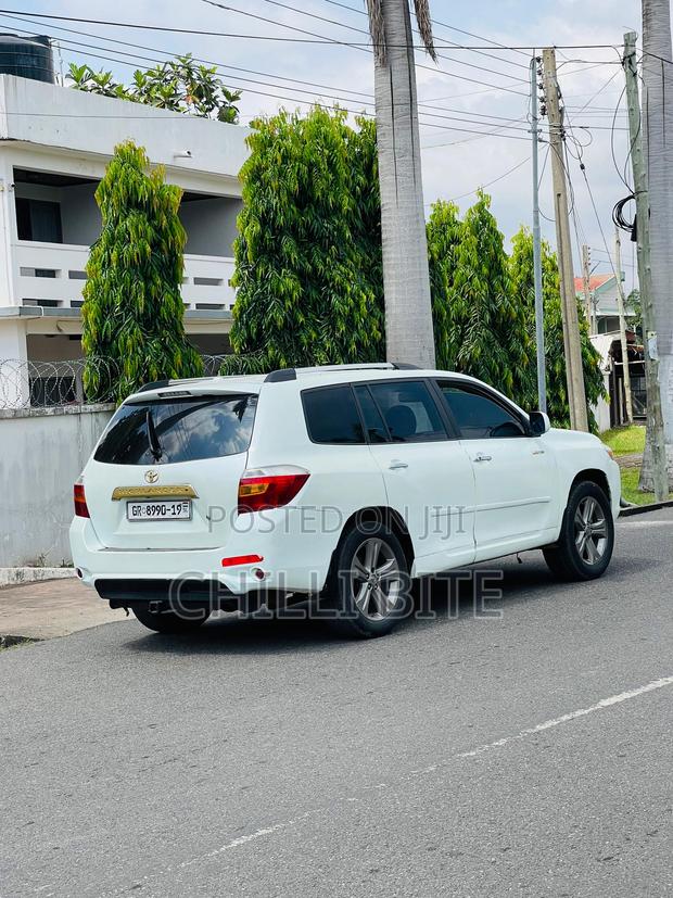 Toyota Highlander Limited 2010 White photo 2