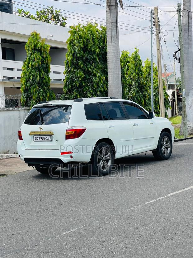 Toyota Highlander Limited 2010 White photo 7