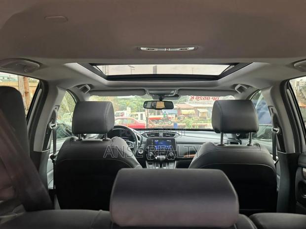 Honda CR-V Touring 2021 Silver photo 4