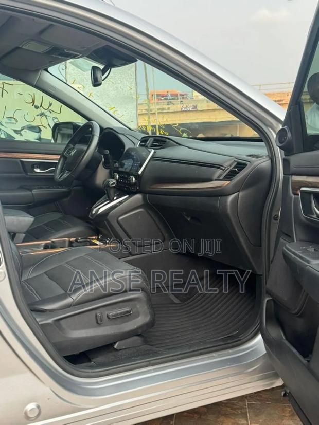Honda CR-V Touring 2021 Silver photo 9