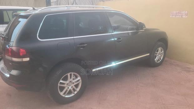 Volkswagen Touareg VR6 Sport 2012 Black photo 4