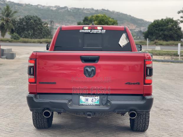 Dodge RAM 1500 5.7 Petrol AWD 2021 Red photo 9