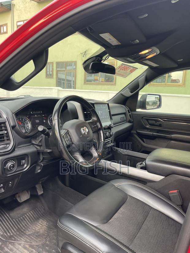 Dodge RAM 1500 5.7 Petrol AWD 2021 Red photo 3