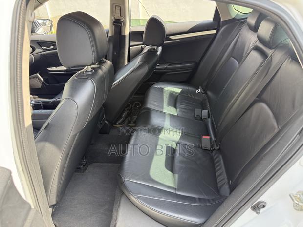 Honda Civic Touring 4dr Sedan (1.5L 4cyl) 2017 White