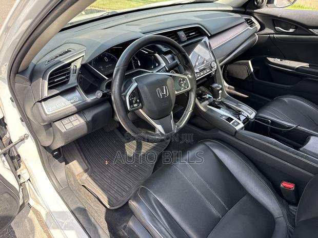 Honda Civic Touring 4dr Sedan (1.5L 4cyl) 2017 White