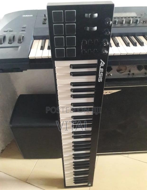 Studio Keyboard Alesis V61
