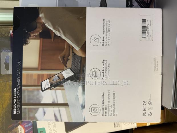 iPad Pro 13 (2024) Original Esr Bluetooth 360 Magnetic Keyboard Case photo 3