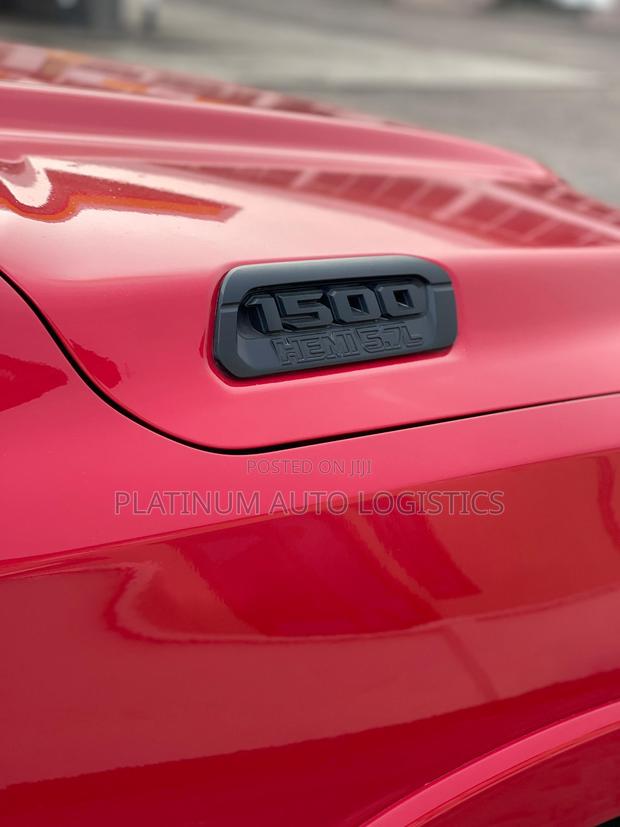 Dodge RAM 1500 5.7 Petrol AWD 2021 Red photo 7