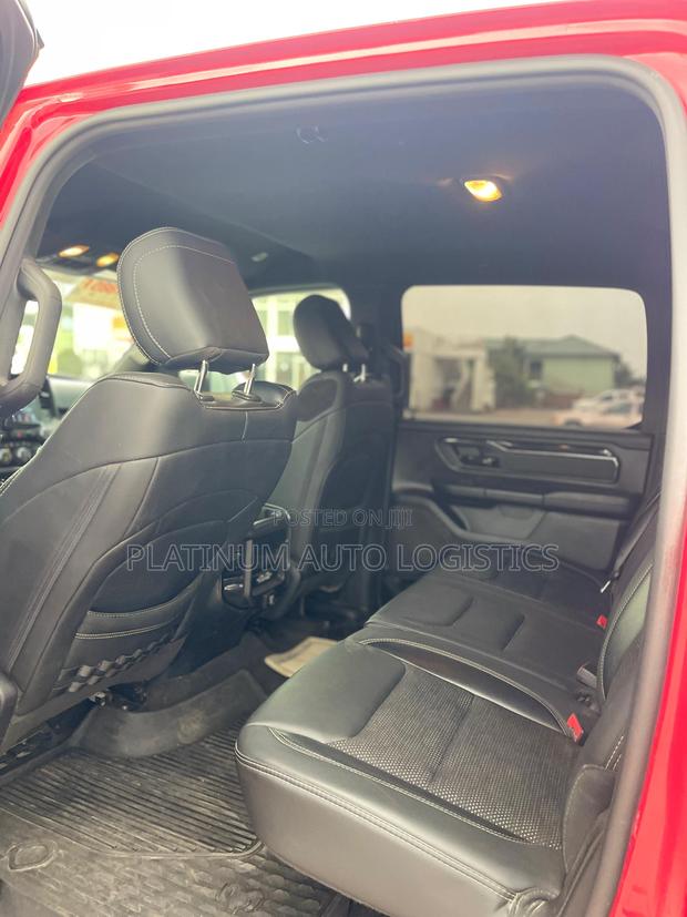 Dodge RAM 1500 5.7 Petrol AWD 2021 Red photo 9