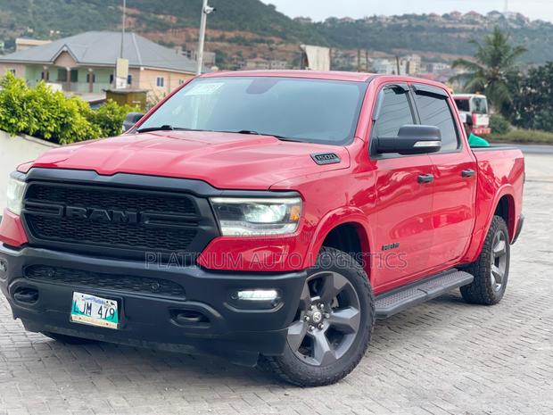Dodge RAM 1500 5.7 Petrol AWD 2021 Red photo 4
