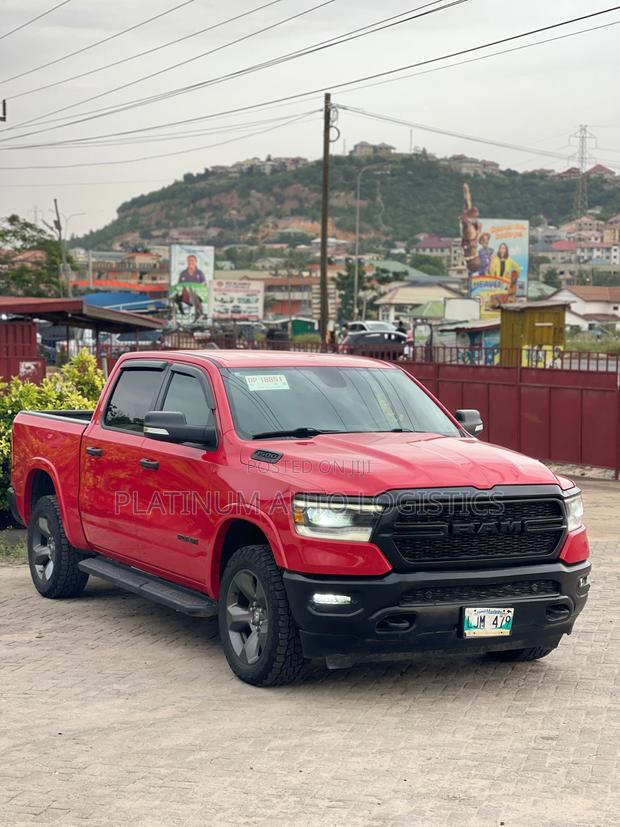 Dodge RAM 1500 5.7 Petrol AWD 2021 Red photo 5