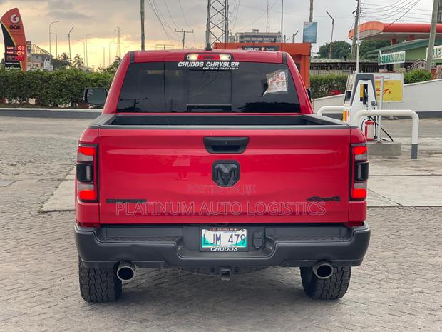 Dodge RAM 1500 5.7 Petrol AWD 2021 Red photo 6