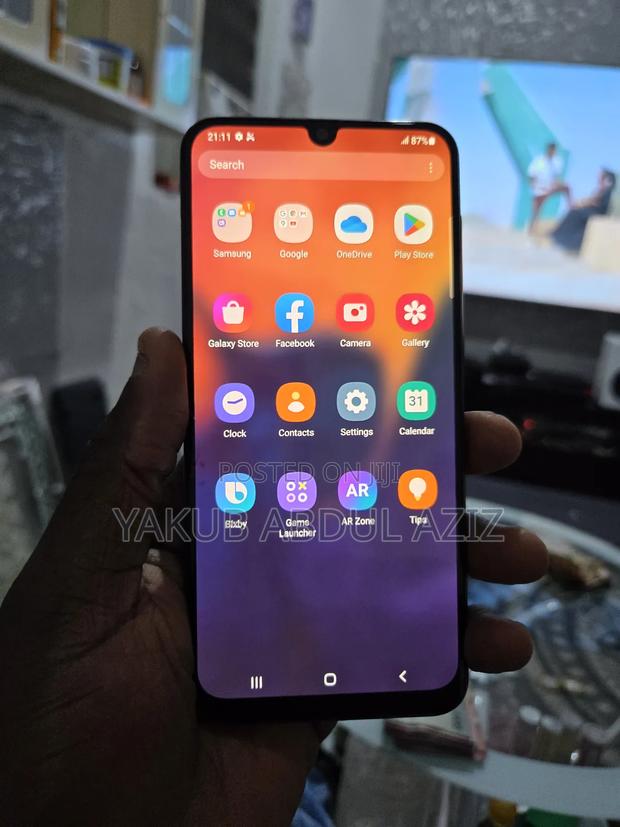 Samsung Galaxy A50 128 GB Black photo 2