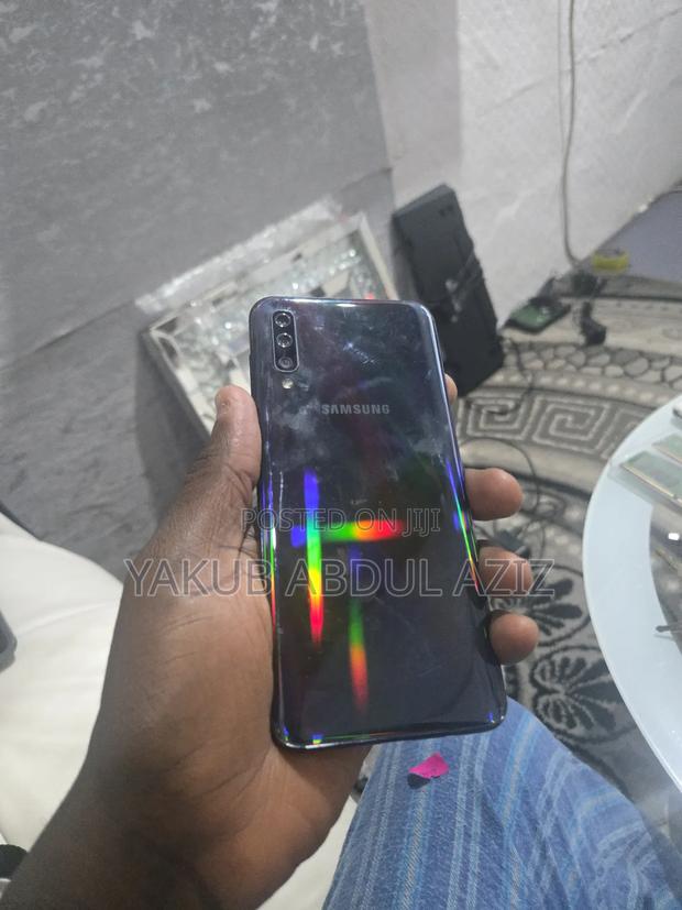 Samsung Galaxy A50 128 GB Black photo 6