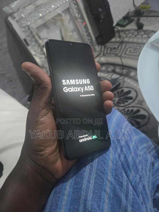 Samsung Galaxy A50 128 GB Black photo 7