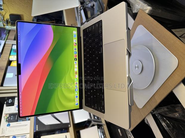 Apple MacBook Pro 2023 M2 Pro 14-Inch 16GB Apple M2 SSHD (Hybrid) 512GB photo 3
