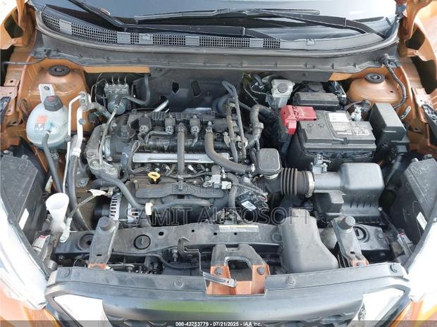 Nissan Kicks SV 2019 Orange