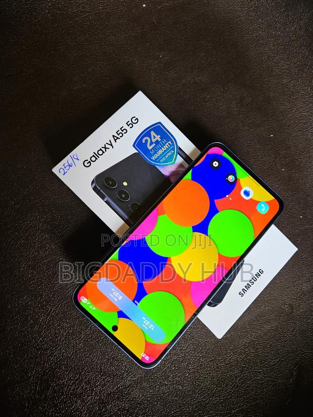 New Samsung Galaxy A55 256 GB Black photo 2