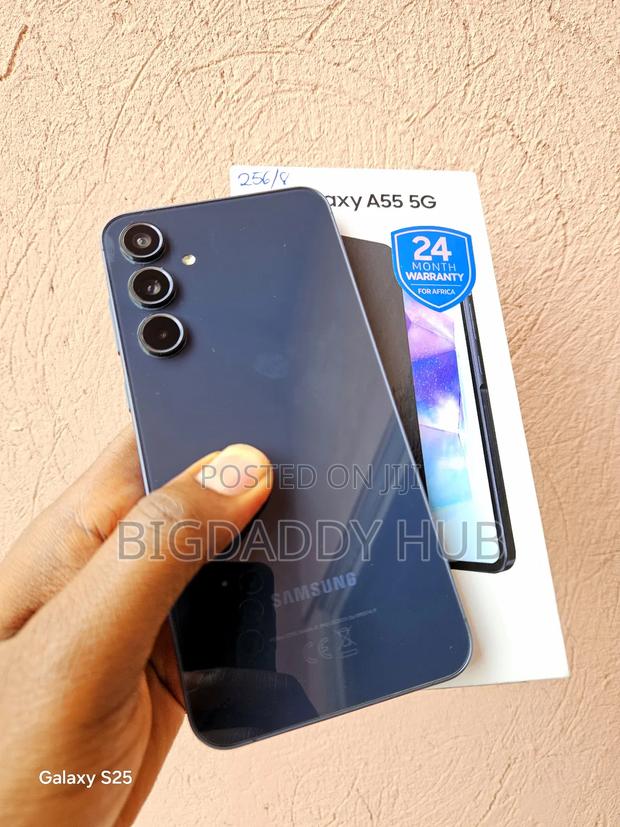 New Samsung Galaxy A55 256 GB Black photo 4