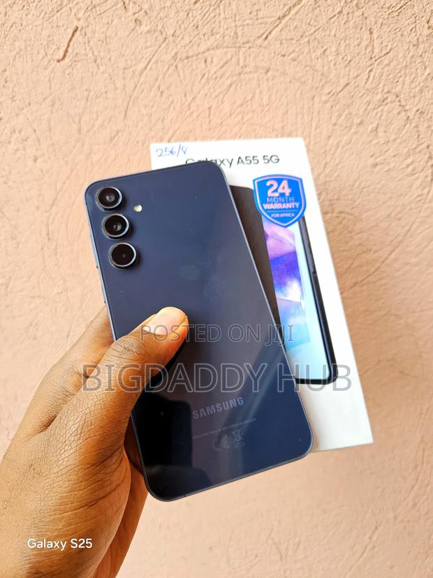 New Samsung Galaxy A55 256 GB Black photo 7