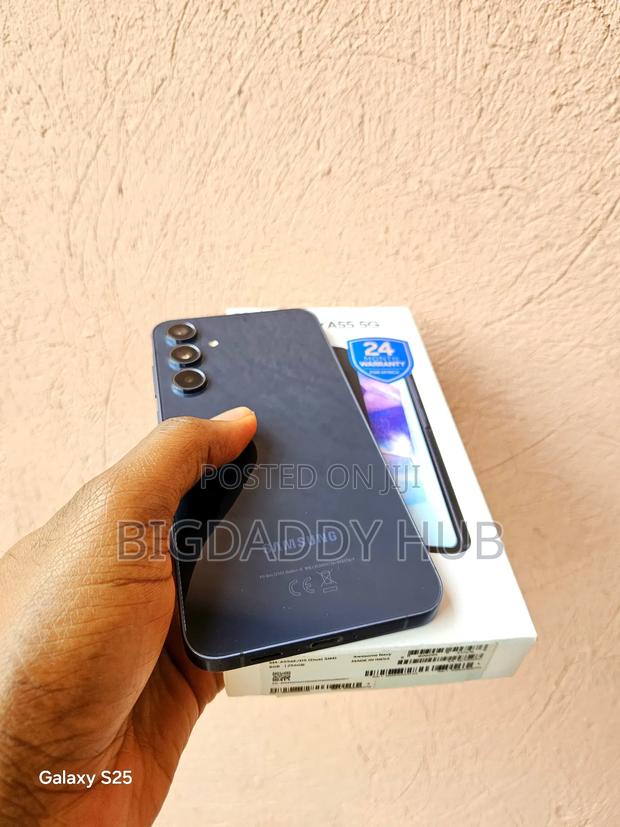 New Samsung Galaxy A55 256 GB Black photo 8