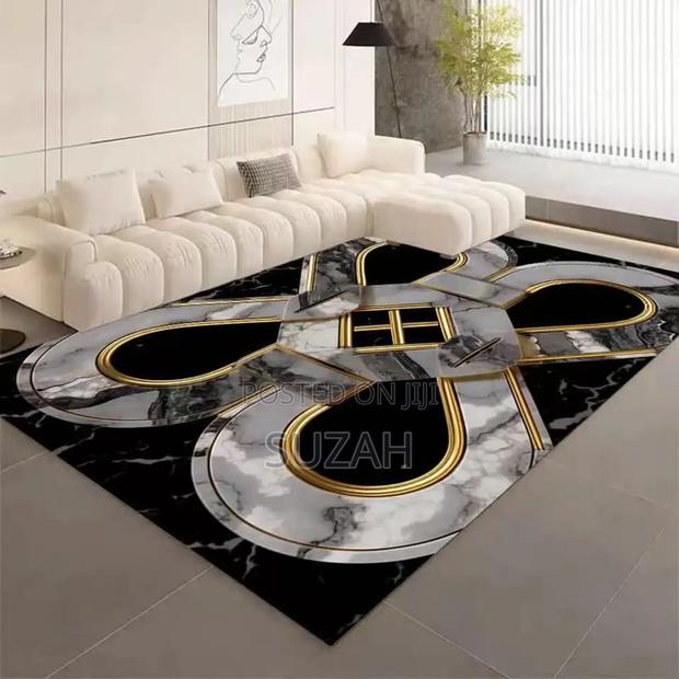 Double 8 Designer Rug · Photo 2