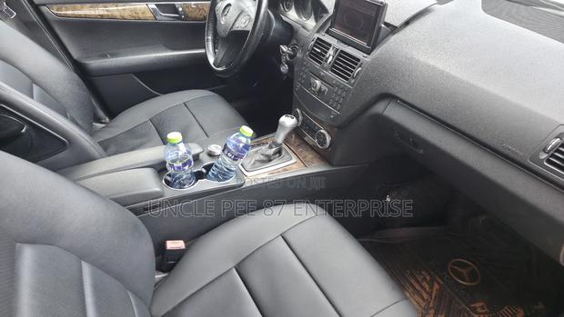 Mercedes-Benz C230 2012 White photo 5