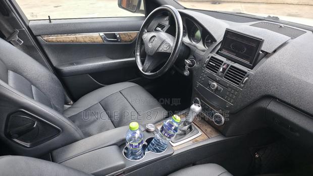 Mercedes-Benz C230 2012 White photo 6