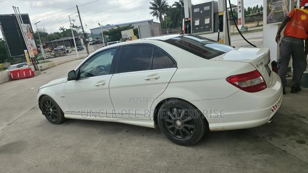 Mercedes-Benz C230 2012 White photo 7