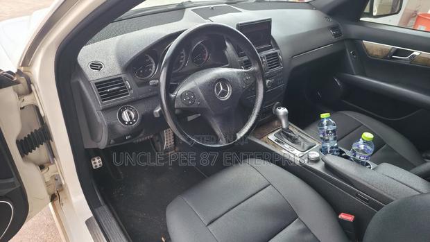 Mercedes-Benz C230 2012 White photo 10