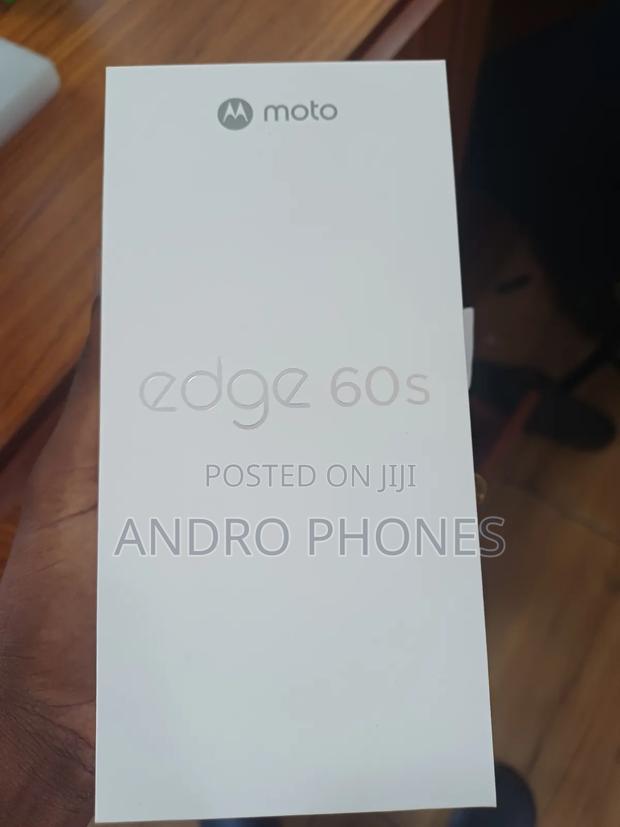 New Motorola Edge 60 Fusion 256 GB Gray · Photo 4