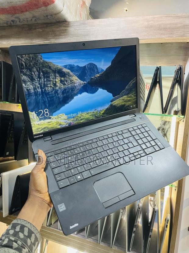 Laptop Toshiba Satellite C70D 4GB AMD HDD 500GB photo 3