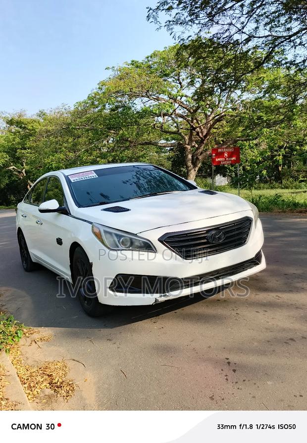 Hyundai Sonata SE 2016 White photo 7