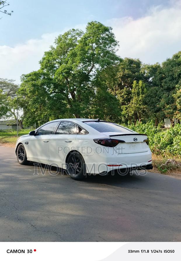 Hyundai Sonata SE 2016 White photo 9