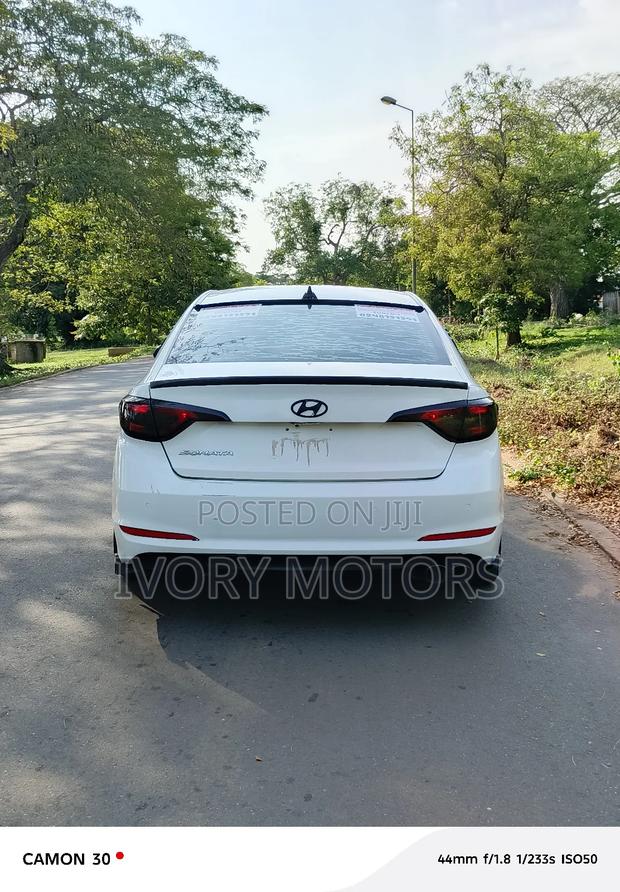Hyundai Sonata SE 2016 White photo 10