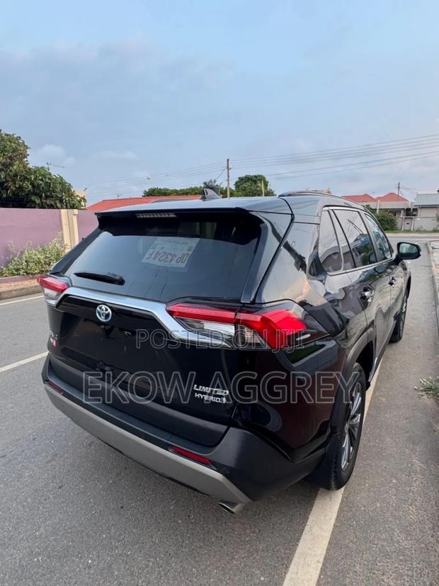 Toyota RAV4 Limited AWD 2024 Black