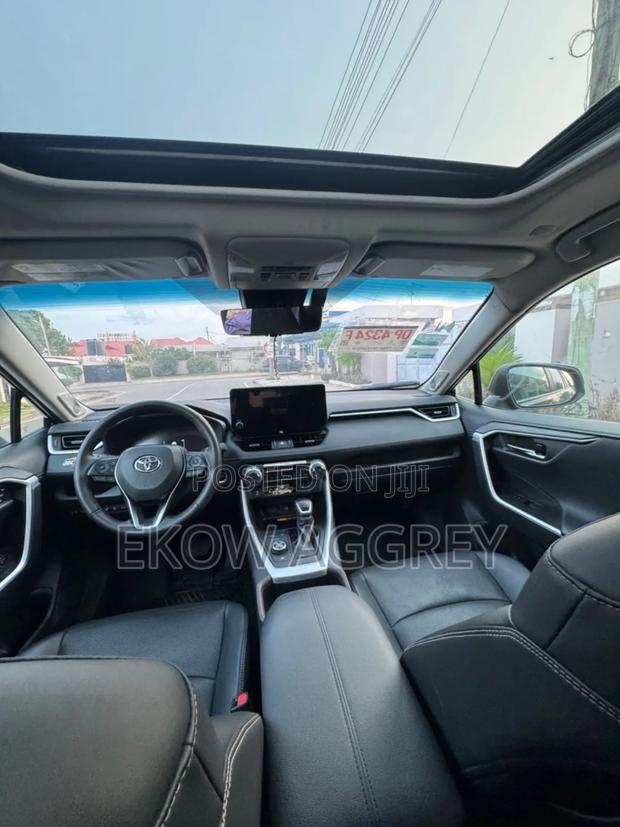 Toyota RAV4 Limited AWD 2024 Black