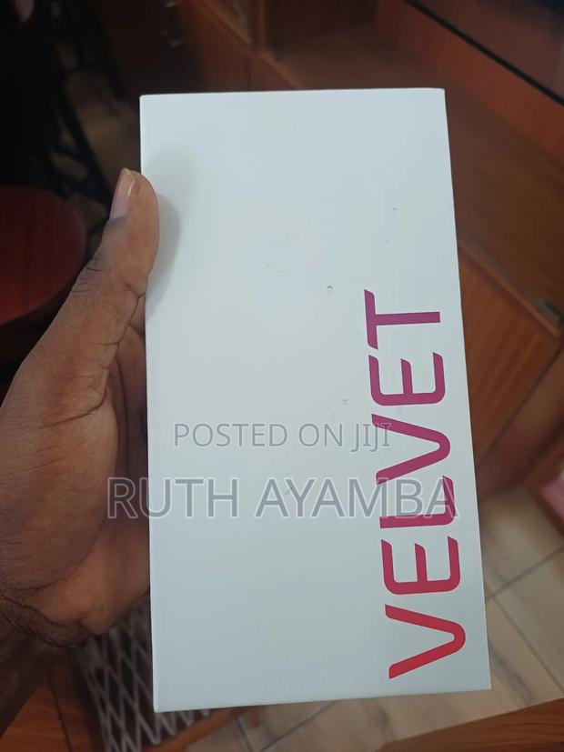 New LG Velvet 128 GB Silver photo 2