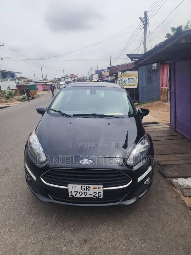 Ford Fiesta SE 4dr Hatchback (1.6L 4cyl 5M) 2015 Black