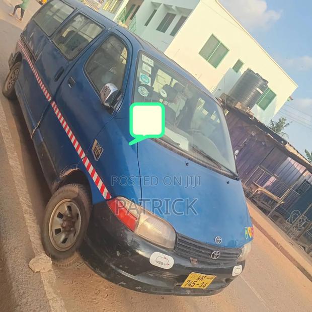 Toyota HiAce 2003 Blue photo 4