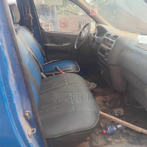 Toyota HiAce 2003 Blue photo 5