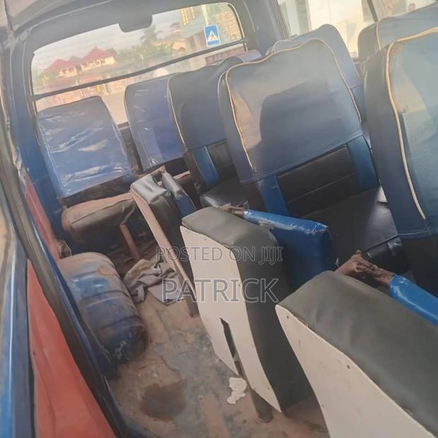 Toyota HiAce 2003 Blue photo 6