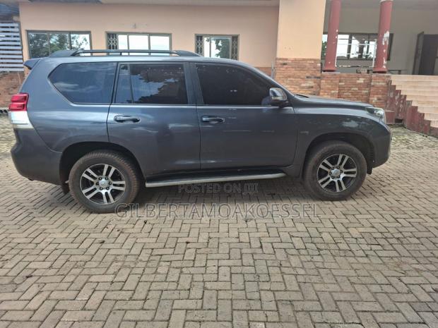 Toyota Land Cruiser Prado 2.8 D-4D 2014 Gray