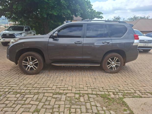 Toyota Land Cruiser Prado 2.8 D-4D 2014 Gray
