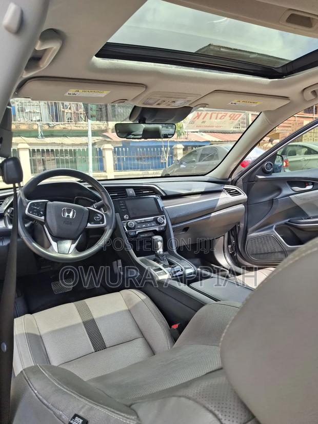 Honda Civic EX-L Sedan 2020 Gray