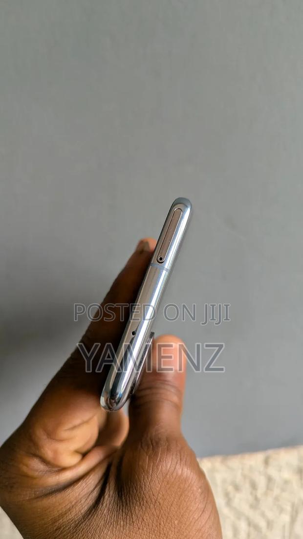 Samsung Galaxy S20+ 128 GB Gray photo 8