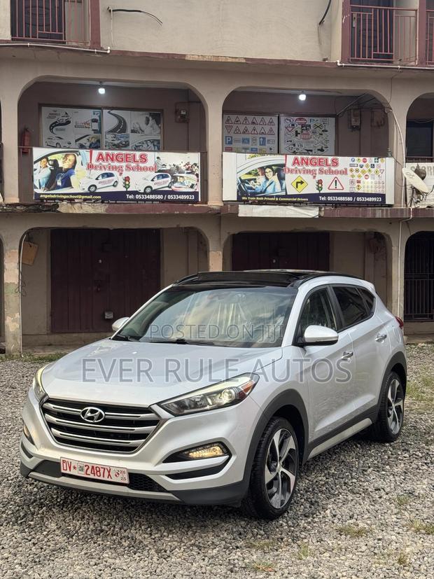 Hyundai Tucson Limited AWD 2019 Silver