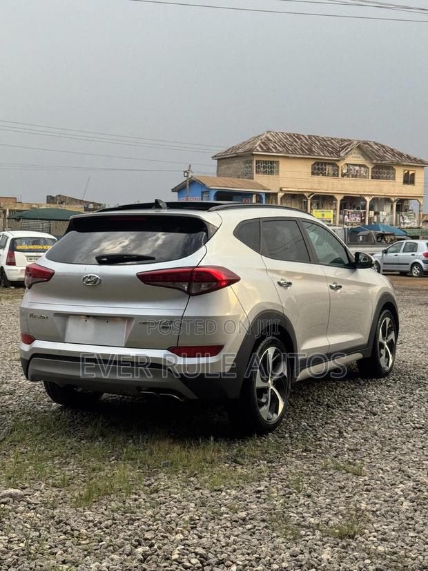 Hyundai Tucson Limited AWD 2019 Silver