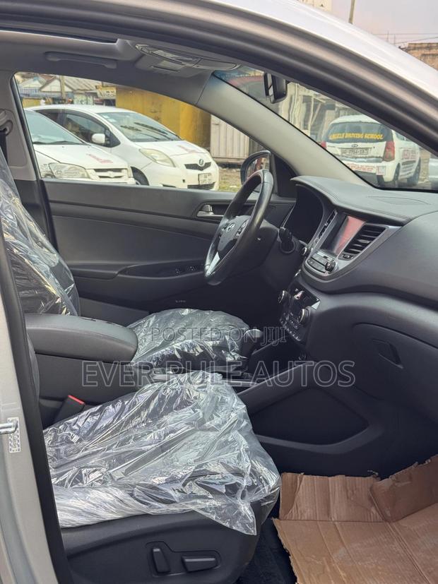 Hyundai Tucson Limited AWD 2019 Silver
